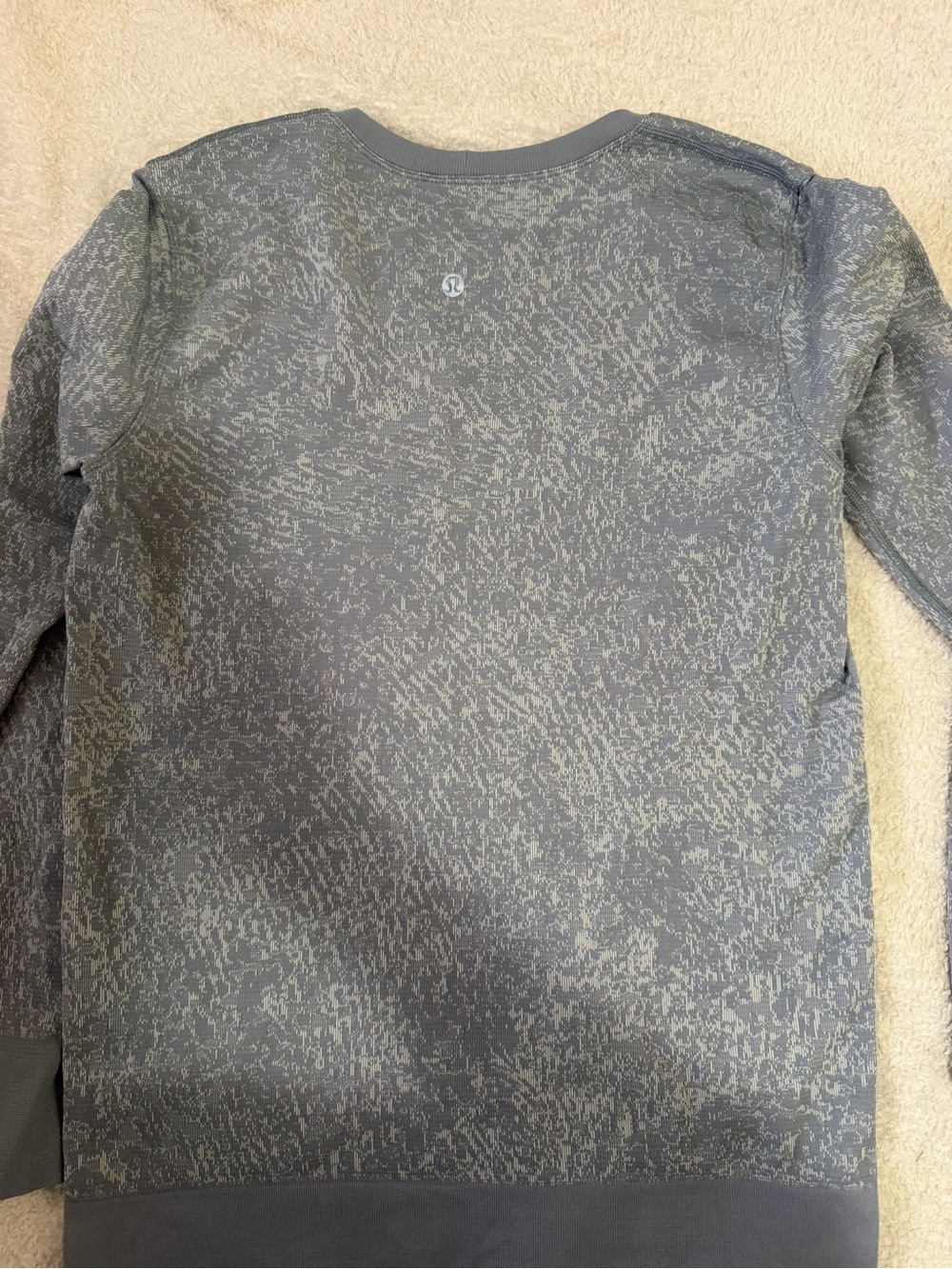 Lululemon swiftly breathe top size 8 - Picture 2 of 3